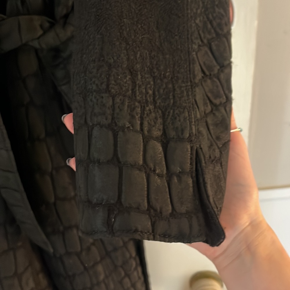 Chic Black Jacket - image 4